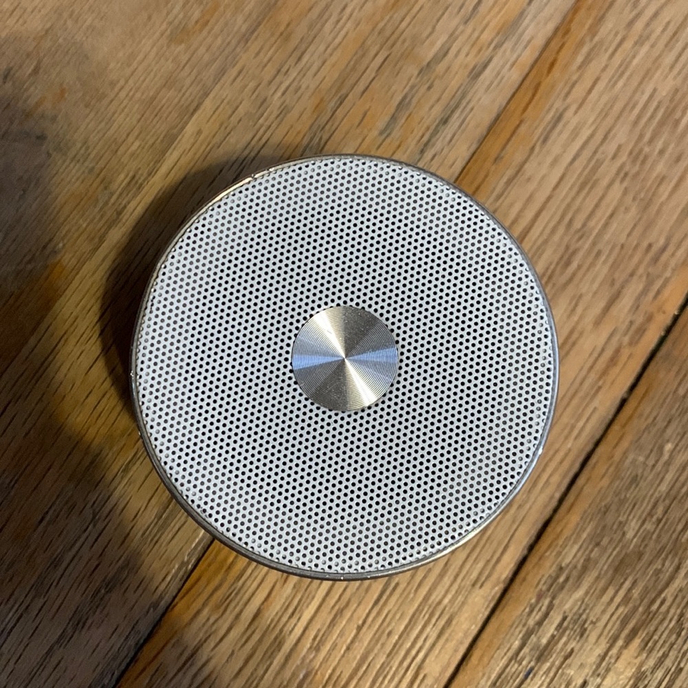 Lenrue bluetooth speaker